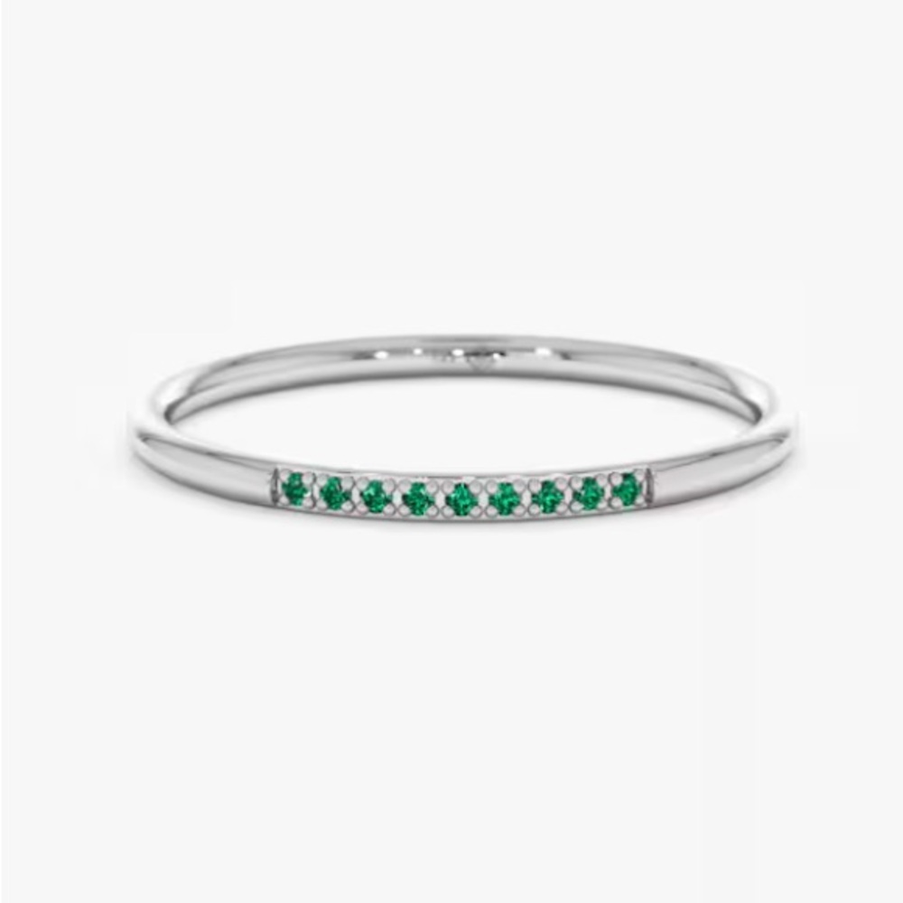 White Gold & Emerald Ring Size 5.25